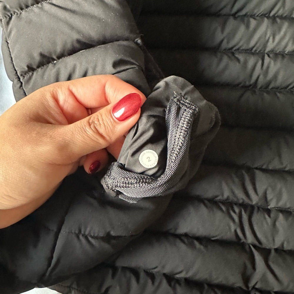 Lululemon jacket - Picture 4 of 6